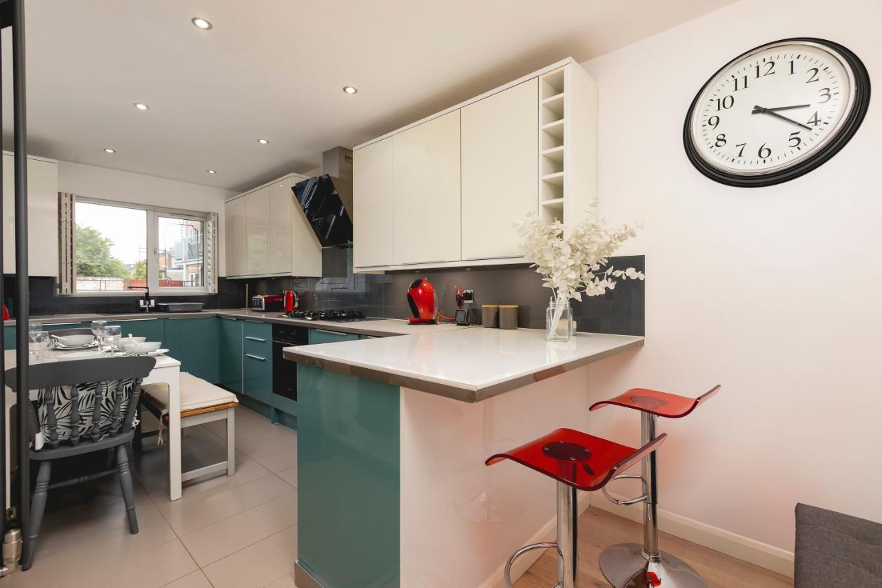 Appartamento Just 20 Mins From Buckingham Palace! Londra