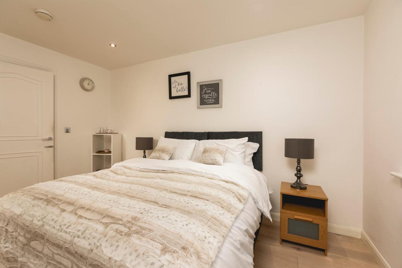 Appartamento Just 20 Mins From Buckingham Palace! Londra