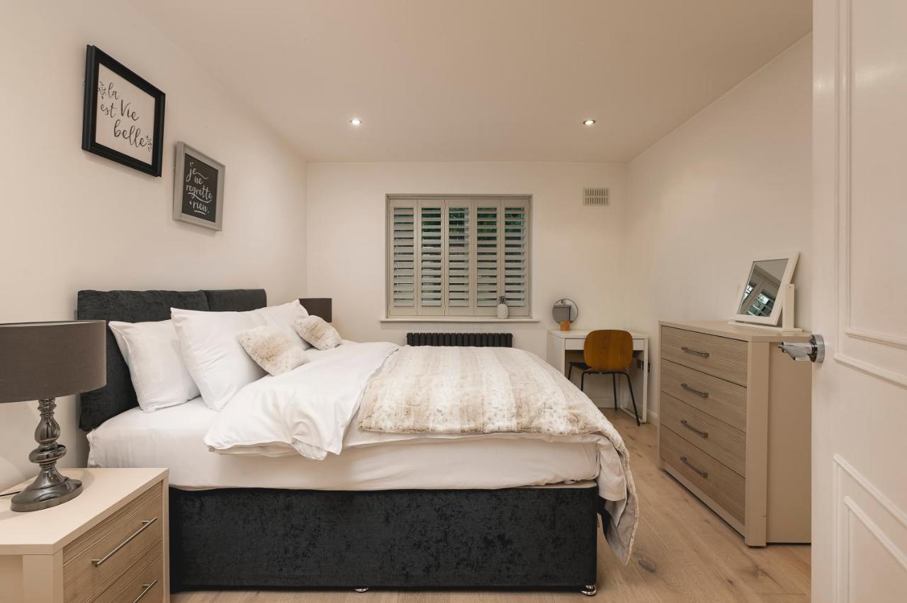 Just 20 Mins From Buckingham Palace! * Londra