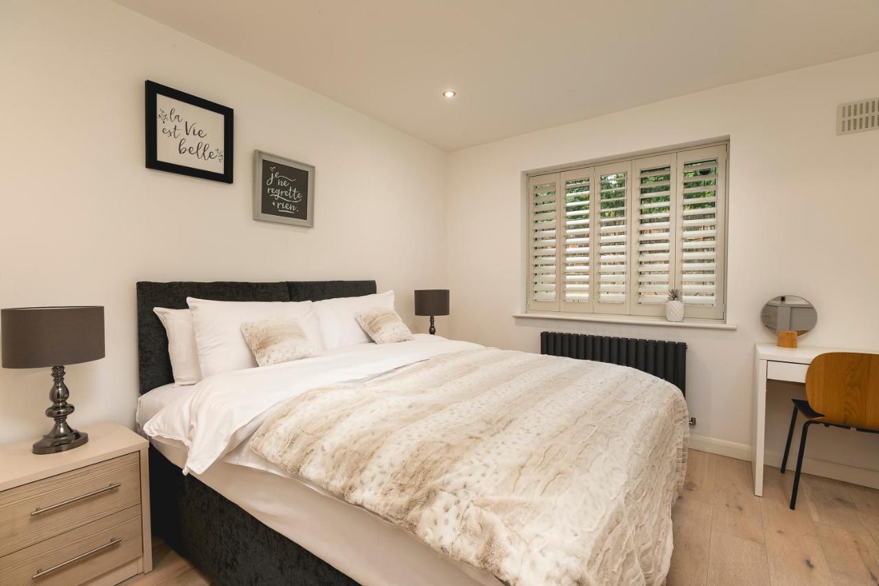 Just 20 Mins From Buckingham Palace! Appartamento *
